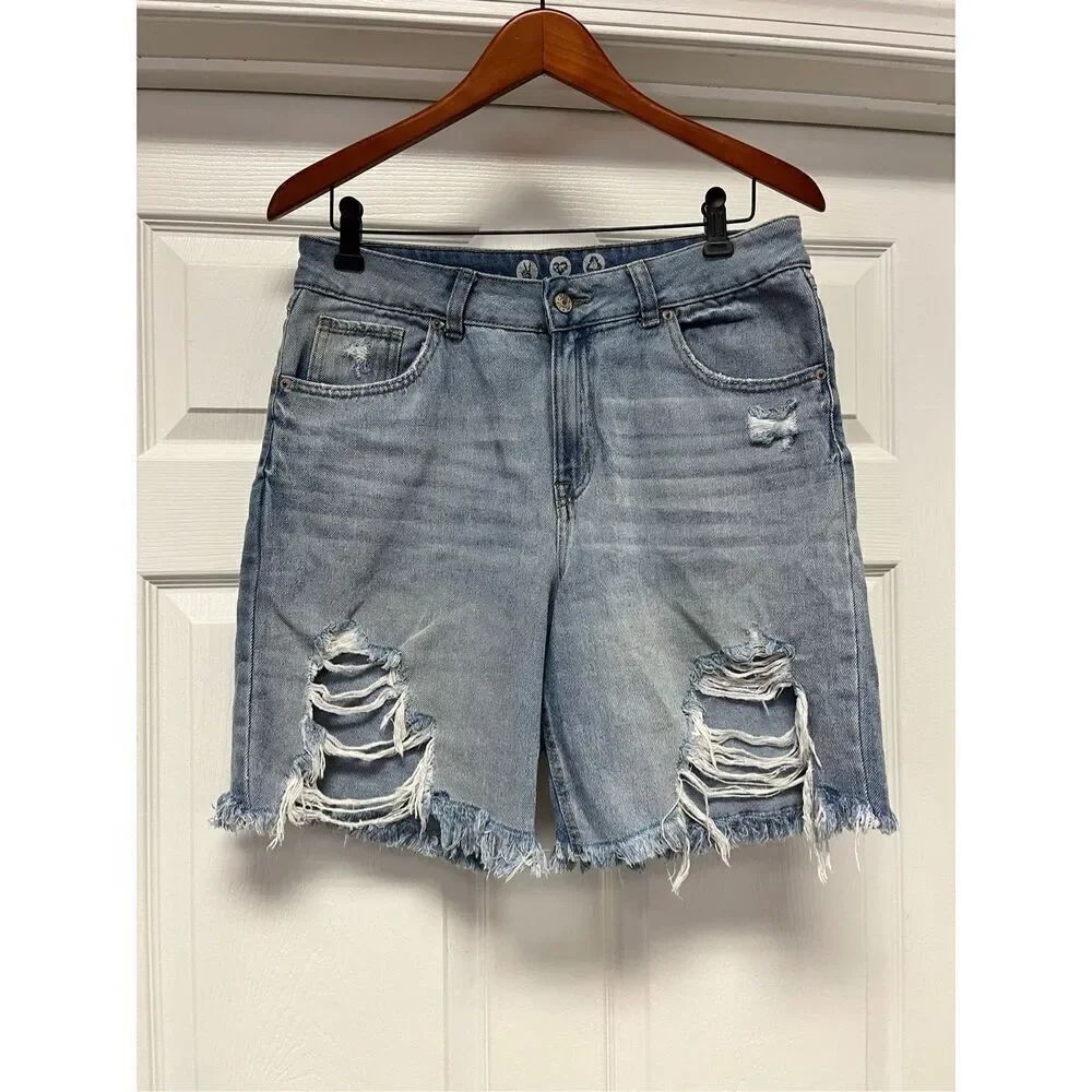 Rewash Distressed Hen Denim Bermuda Jean Shorts sz 11 EUC